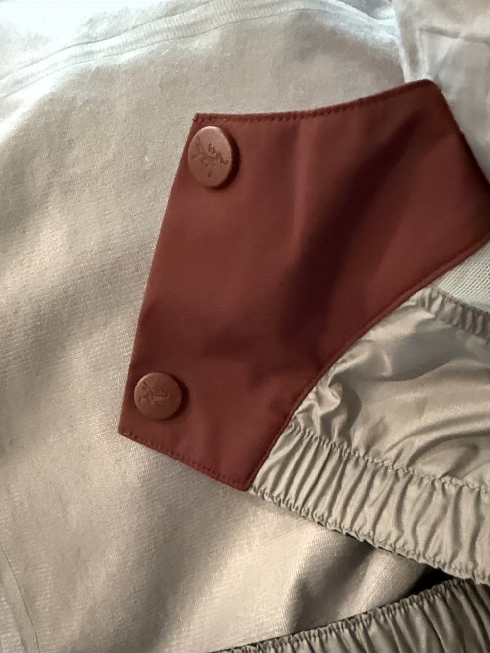 Arc'teryx sz XS Sentinel AR Burgundy Hooded Jacket like new condition - Picture 11 of 16